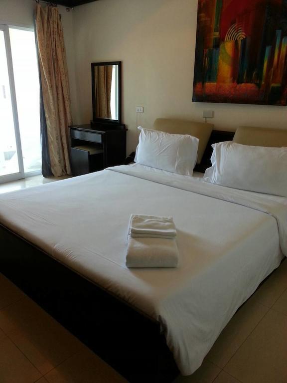 Safe House Hostel Patong الغرفة الصورة
