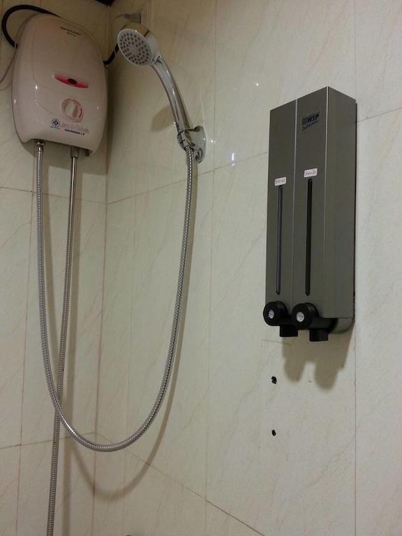 Safe House Hostel Patong الغرفة الصورة