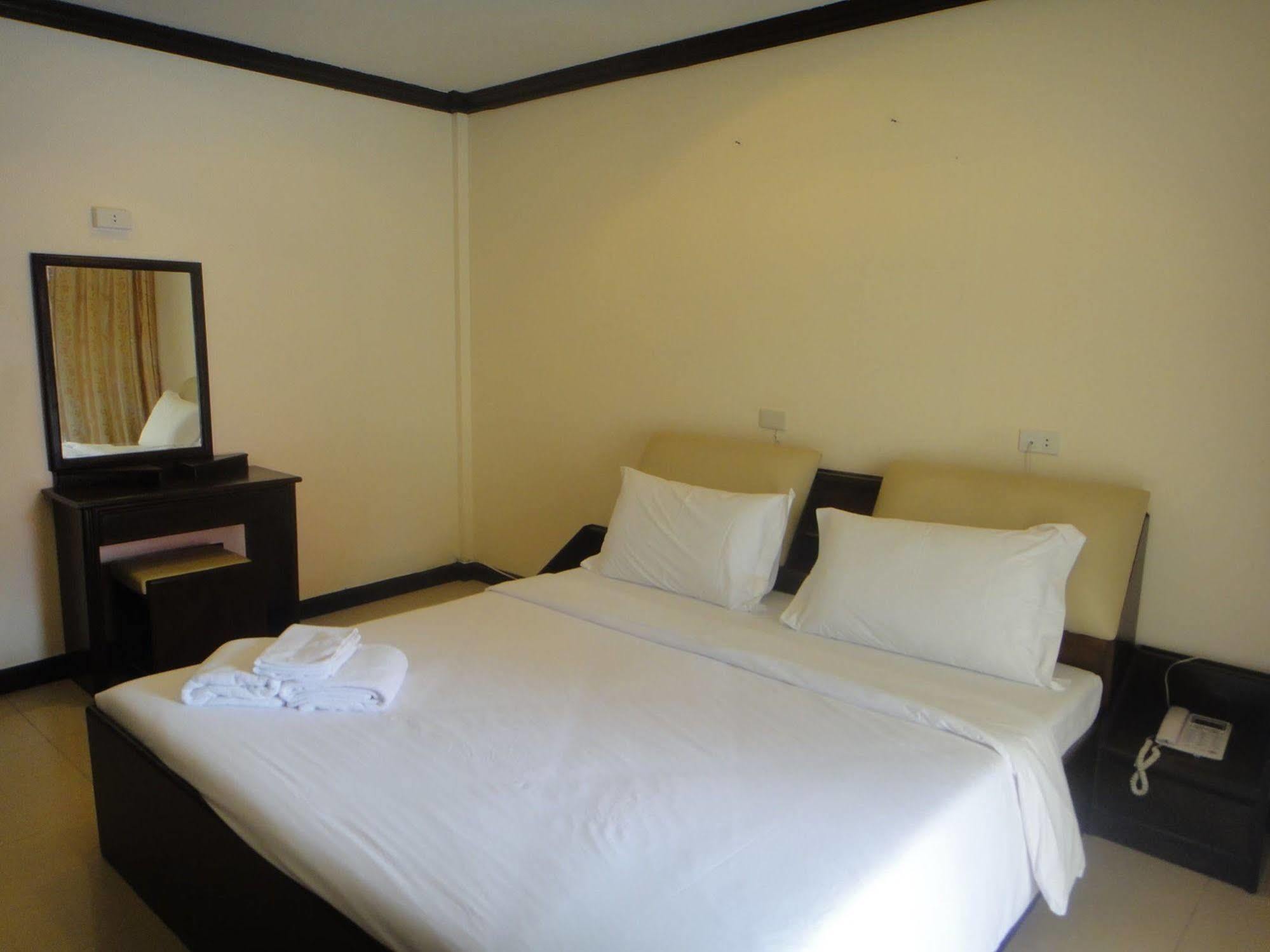 Safe House Hostel Patong المظهر الخارجي الصورة