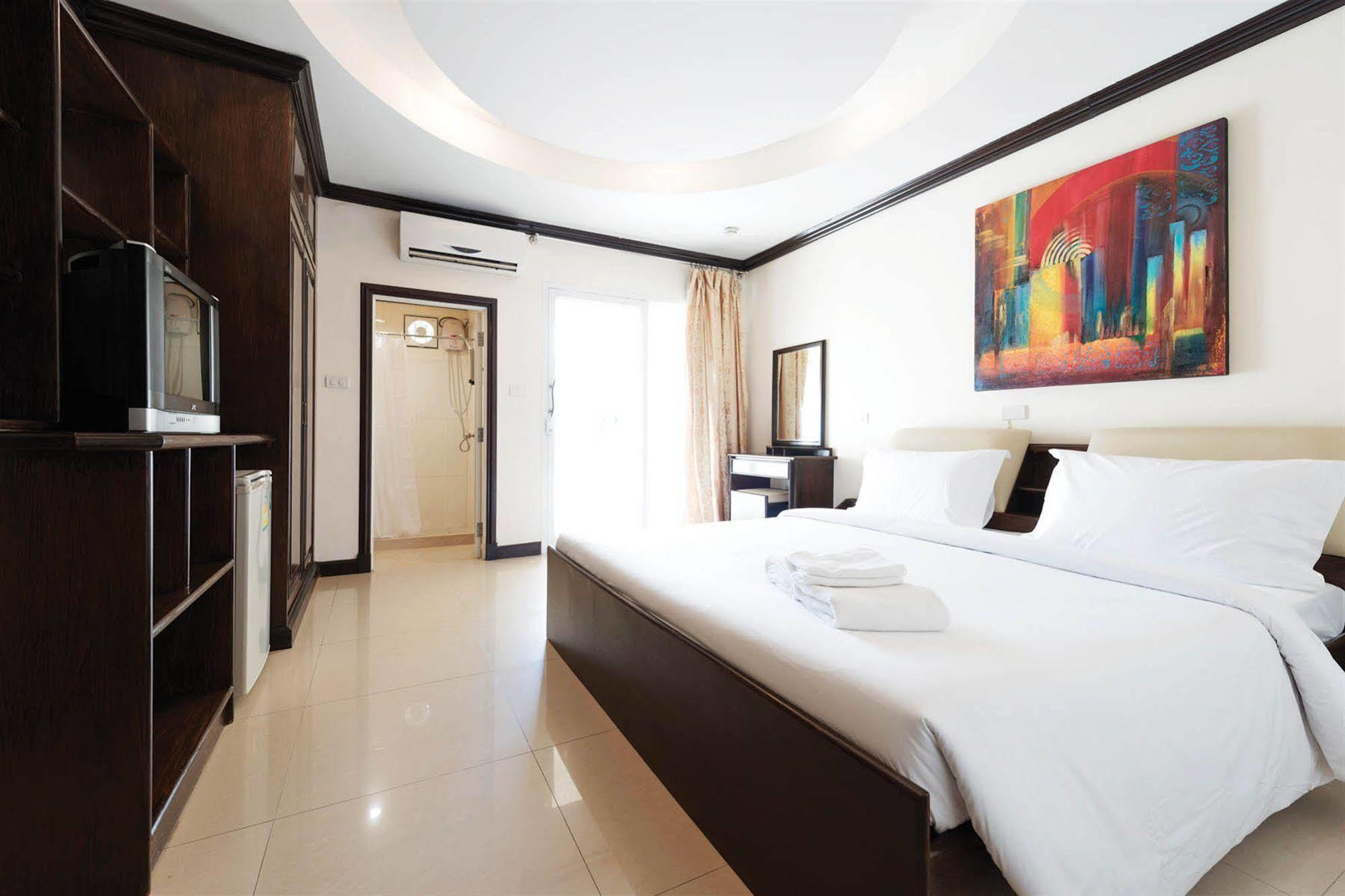 Safe House Hostel Patong المظهر الخارجي الصورة